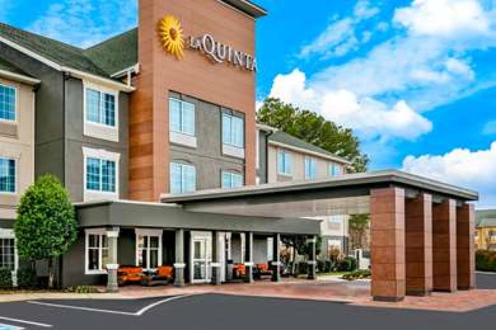 La Quinta Inn & Suites Cookeville 2