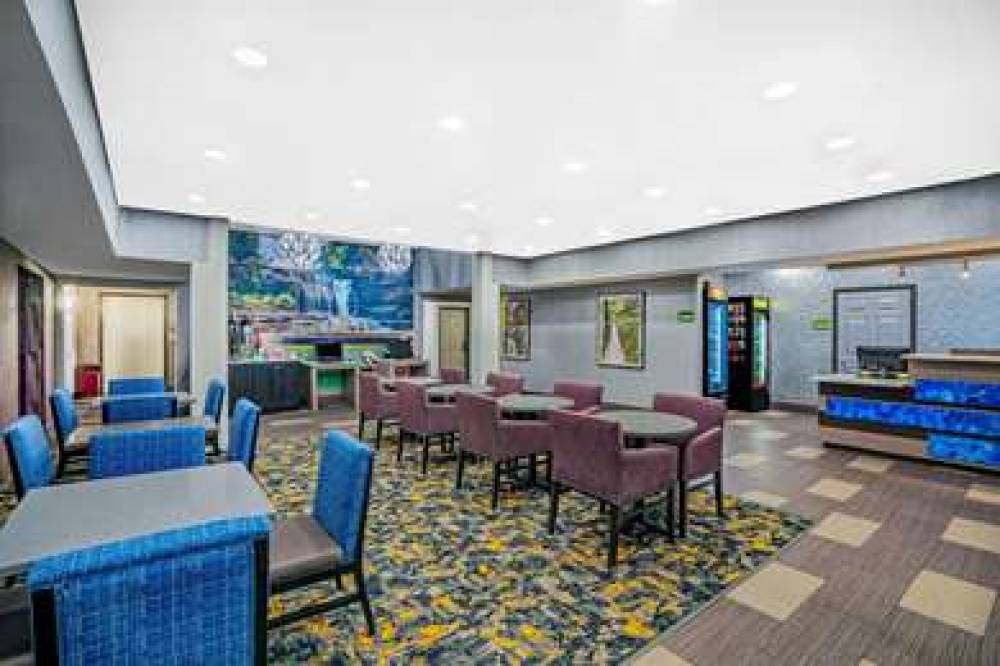 La Quinta Inn & Suites Cookeville 6