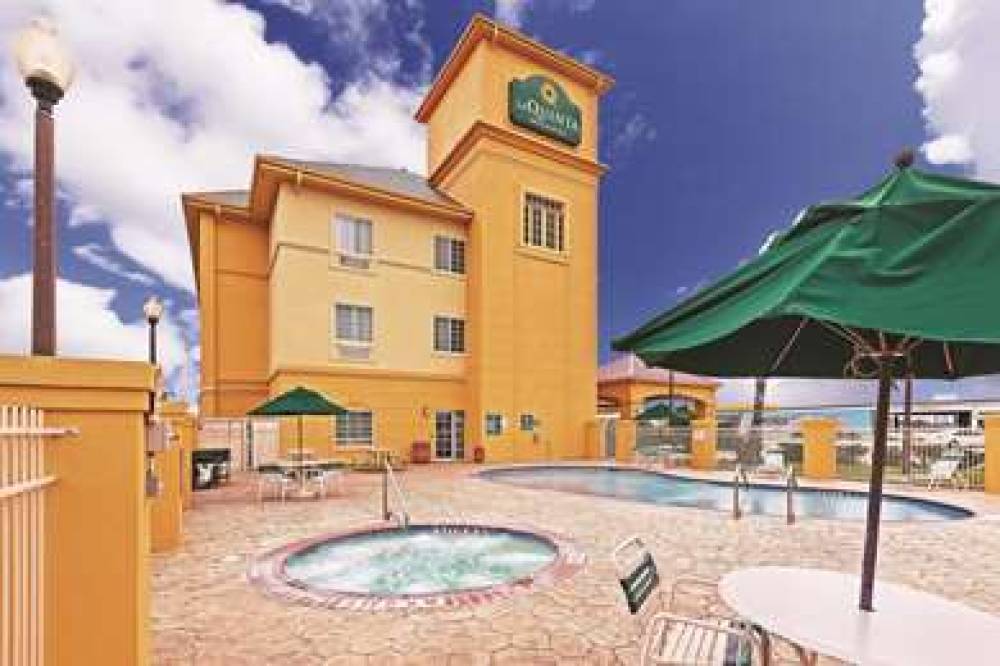 La Quinta Inn & Suites Corpus Christi Northwest 6