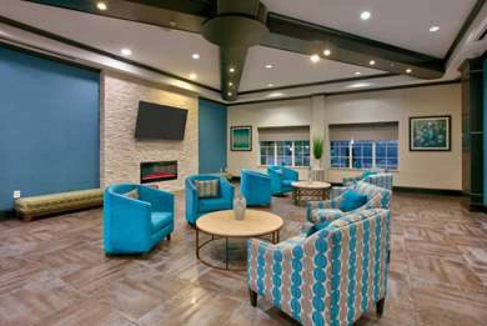 La Quinta Inn & Suites Dallas Grand Prairie South 10