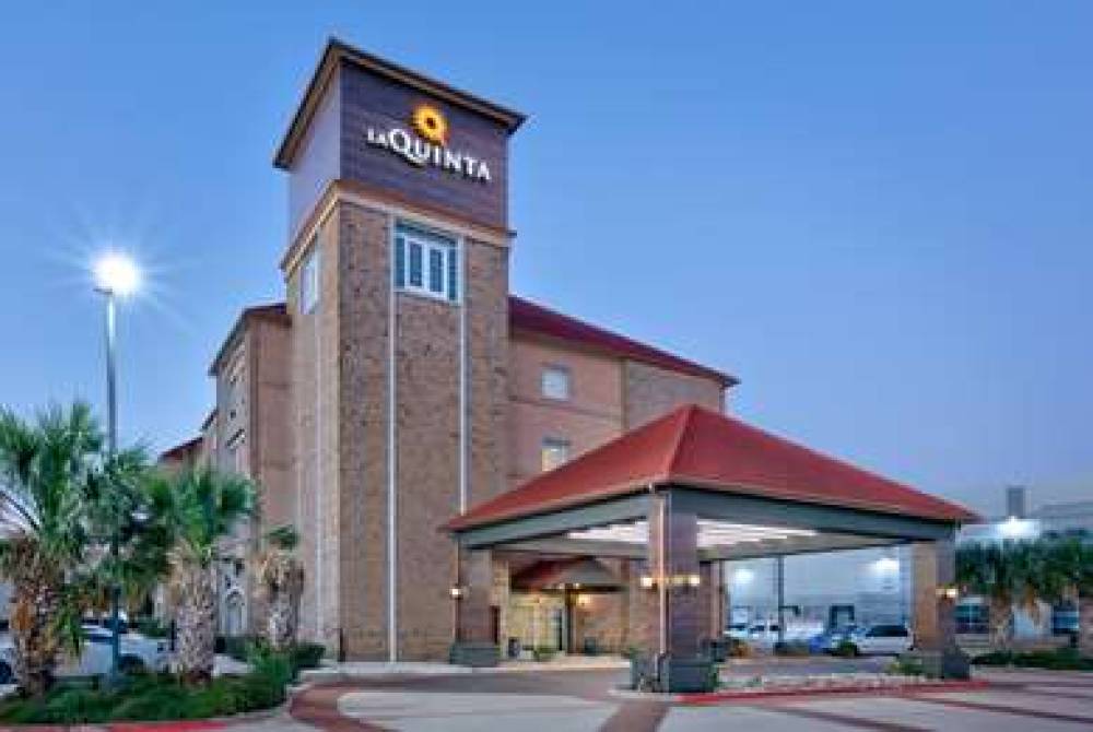 La Quinta Inn & Suites Dallas Grand Prairie South 5