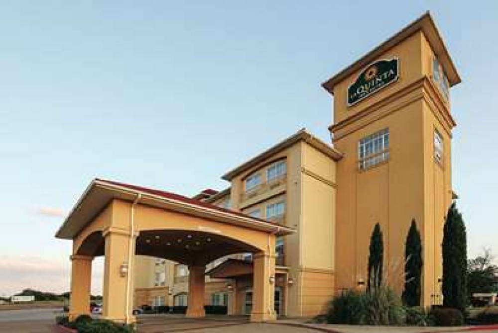 La Quinta Inn & Suites Dallas - Hutchins 3