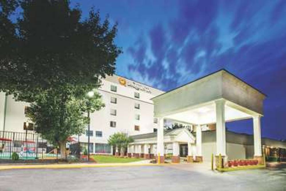 La Quinta Inn & Suites DC Metro Capital Beltway 2