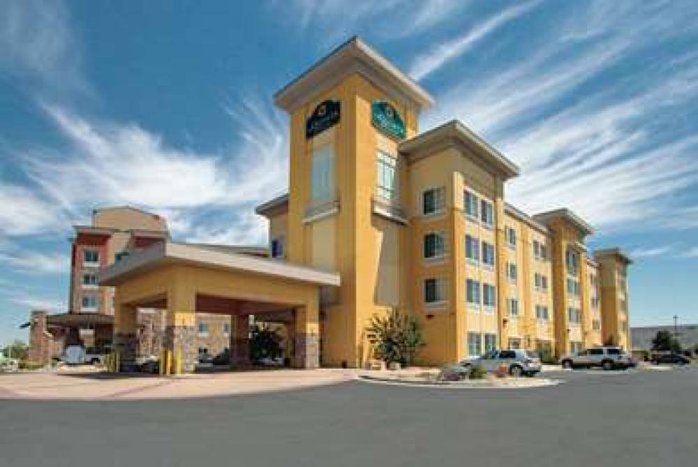 La Quinta Inn & Suites Denver Gateway Park 3