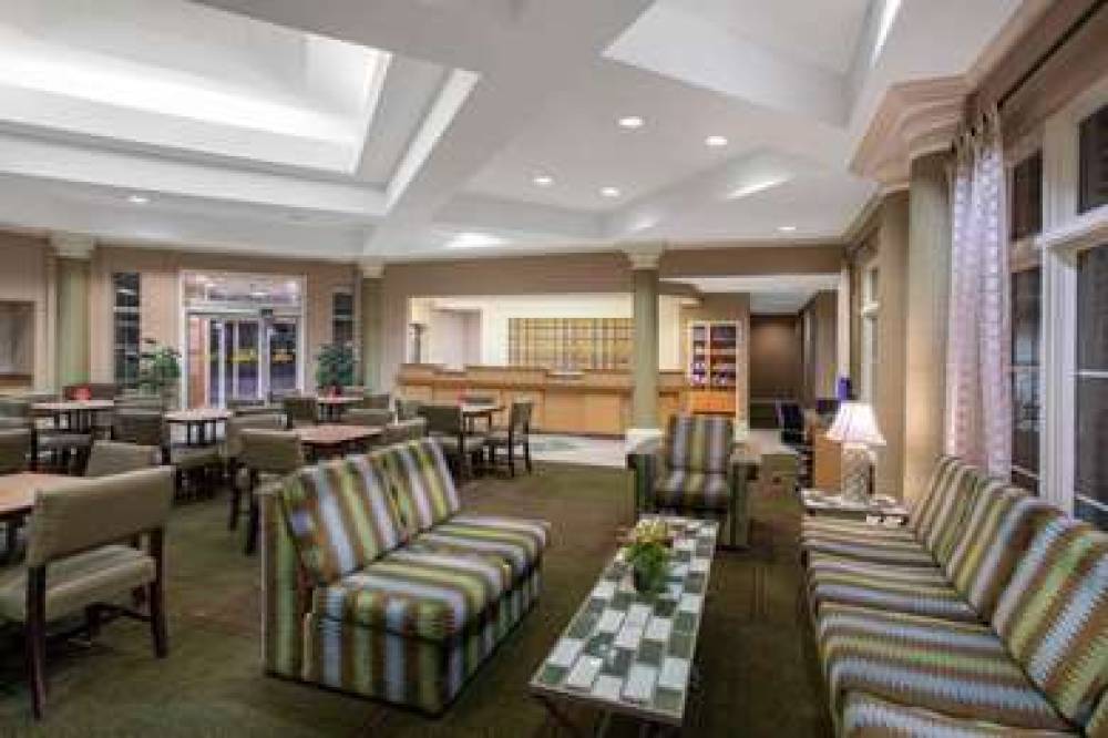 La Quinta Inn & Suites Denver Southwest Lakewood 7