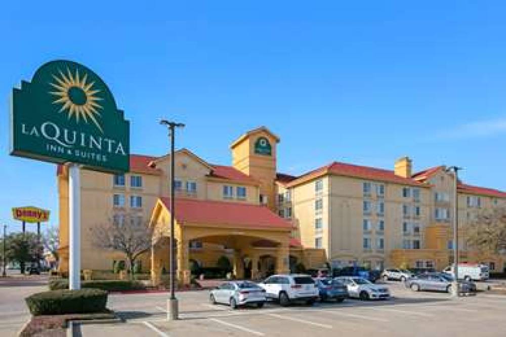 La Quinta Inn & Suites DFW Airport South / Irving 2