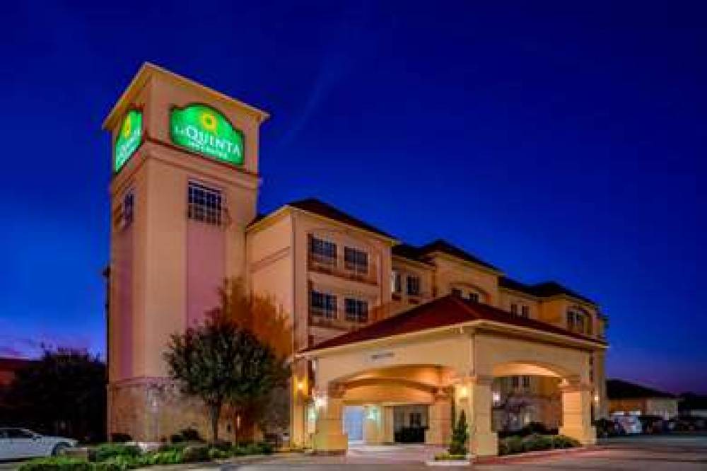 La Quinta Inn & Suites Dfw Airport West Bedford