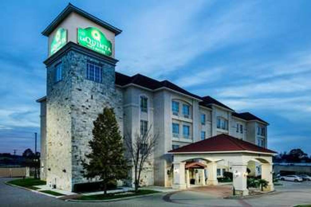 La Quinta Inn & Suites DFW Airport West - Euless 4