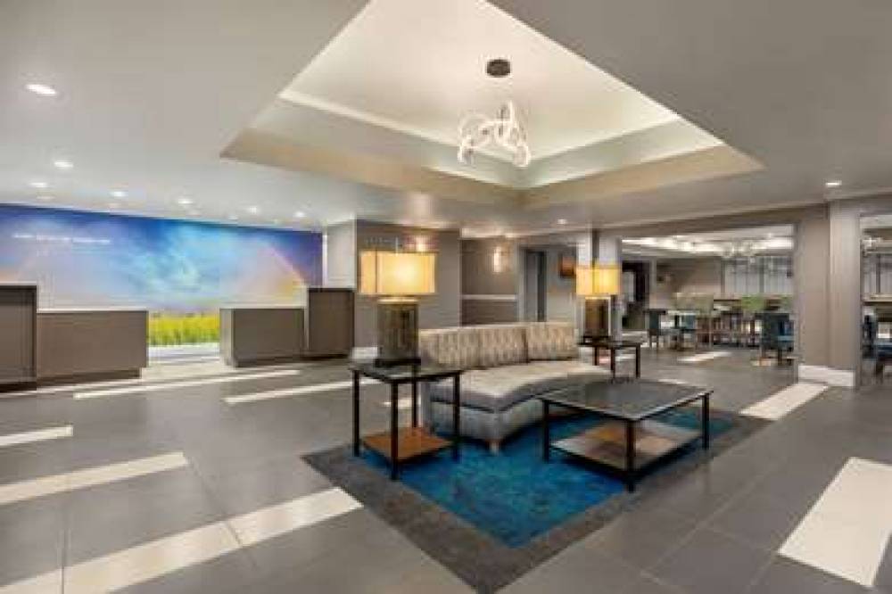 La Quinta Inn & Suites Dublin 9