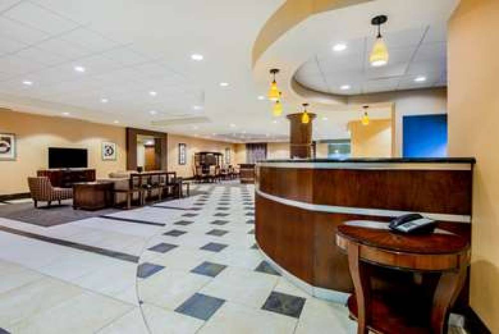 La Quinta Inn & Suites Edgewood / Aberdeen-South 5