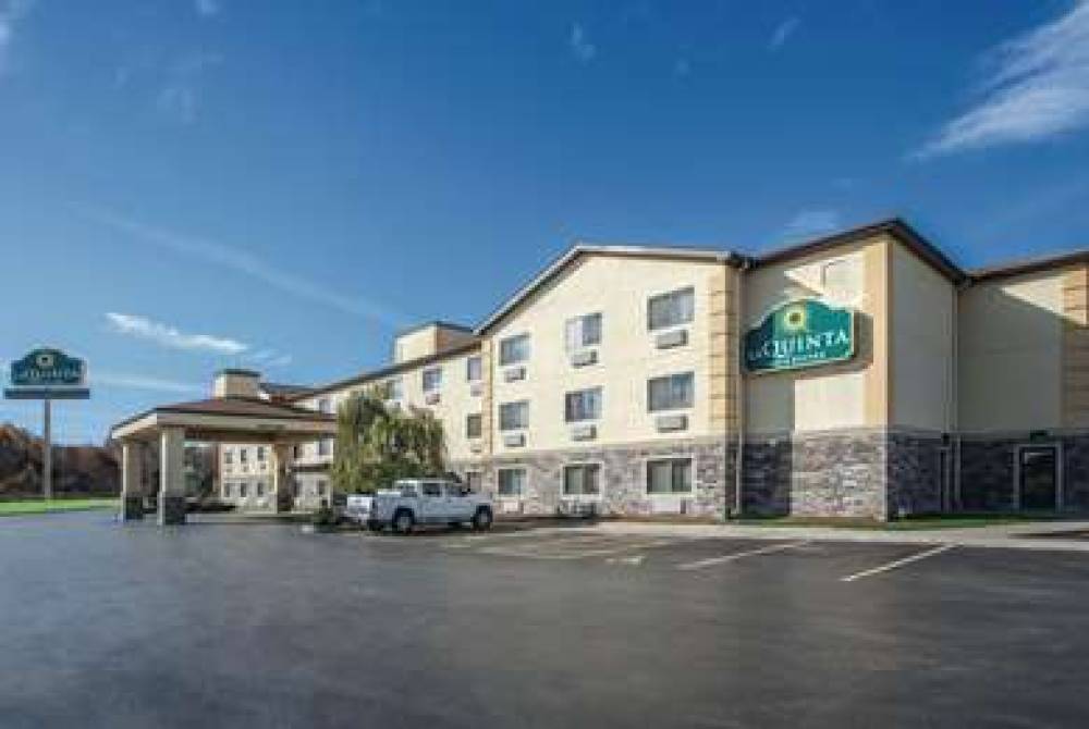 La Quinta Inn & Suites Erie 3