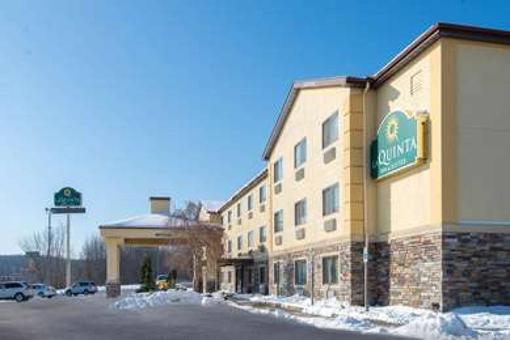 La Quinta Inn & Suites Erie 5