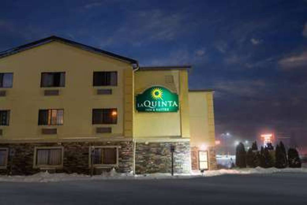 La Quinta Inn & Suites Erie 8