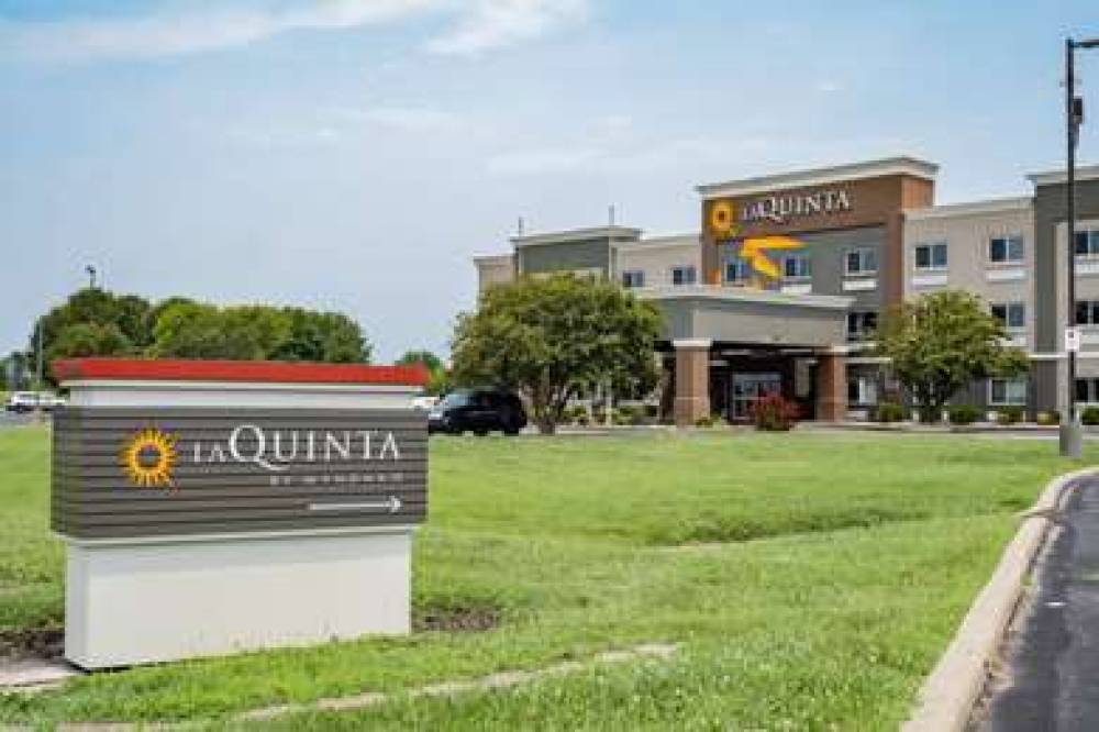 La Quinta Inn & Suites Evansville 2