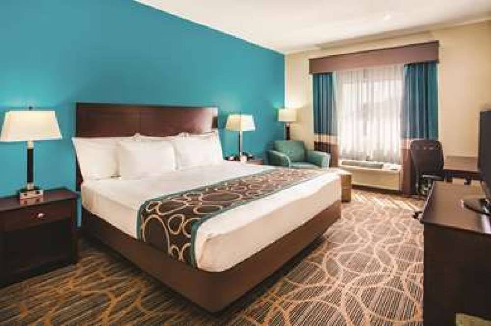 La Quinta Inn & Suites Evansville 7