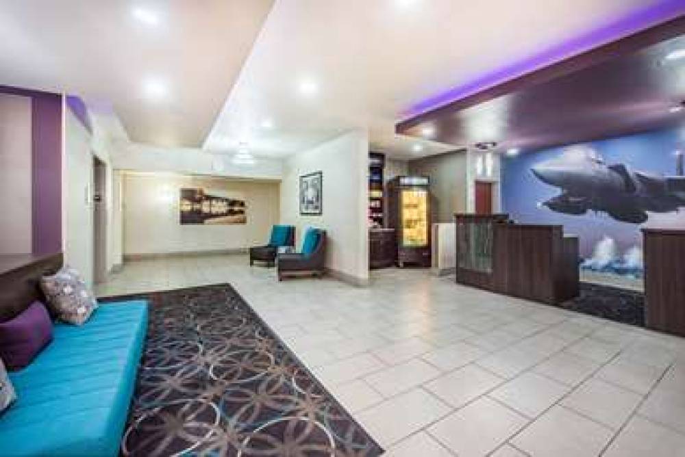 La Quinta Inn & Suites Fairborn Wright-Patterson 6