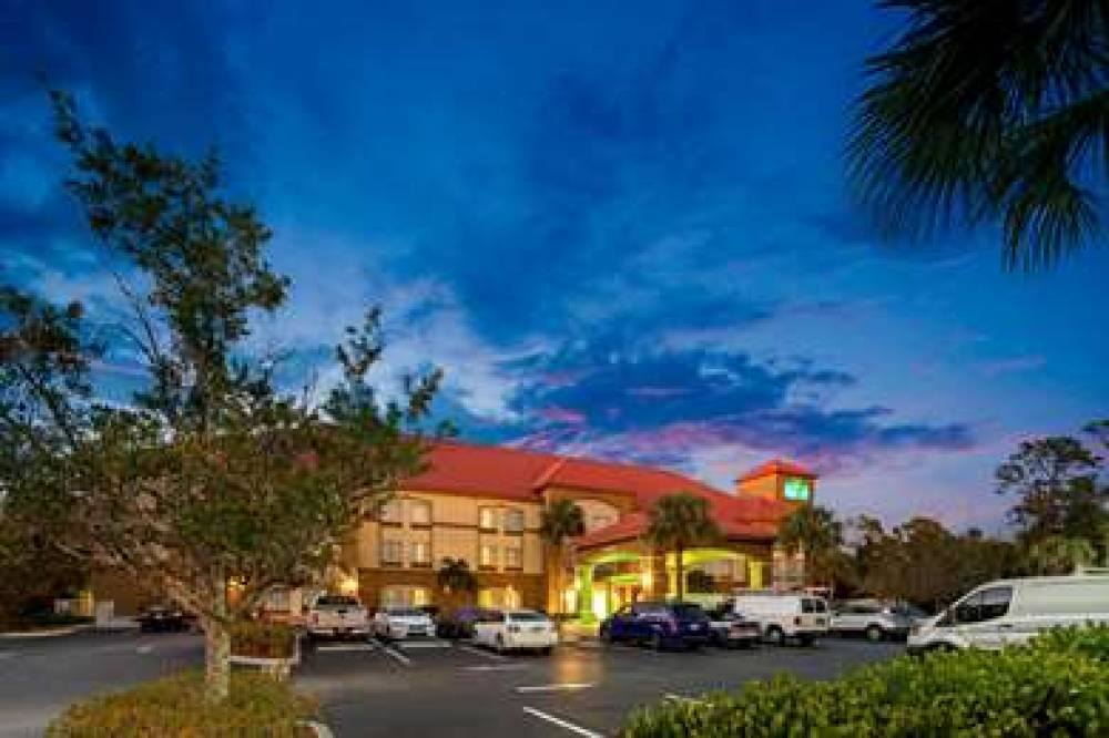 La Quinta Inn & Suites Fort Myers Airport 4