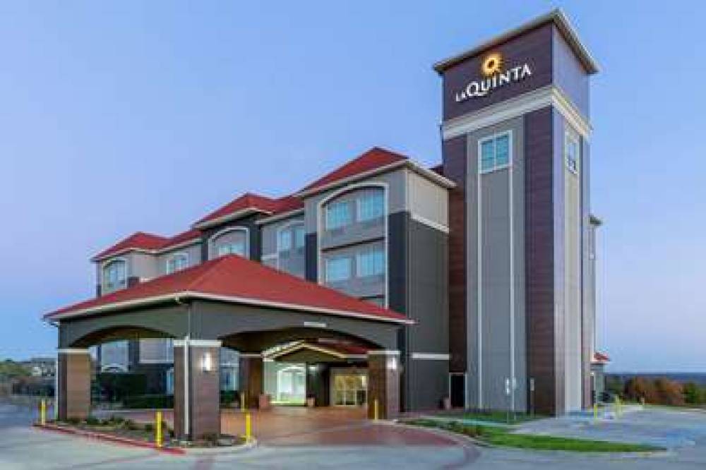 La Quinta Inn & Suites Fort Worth - Lake Worth 6