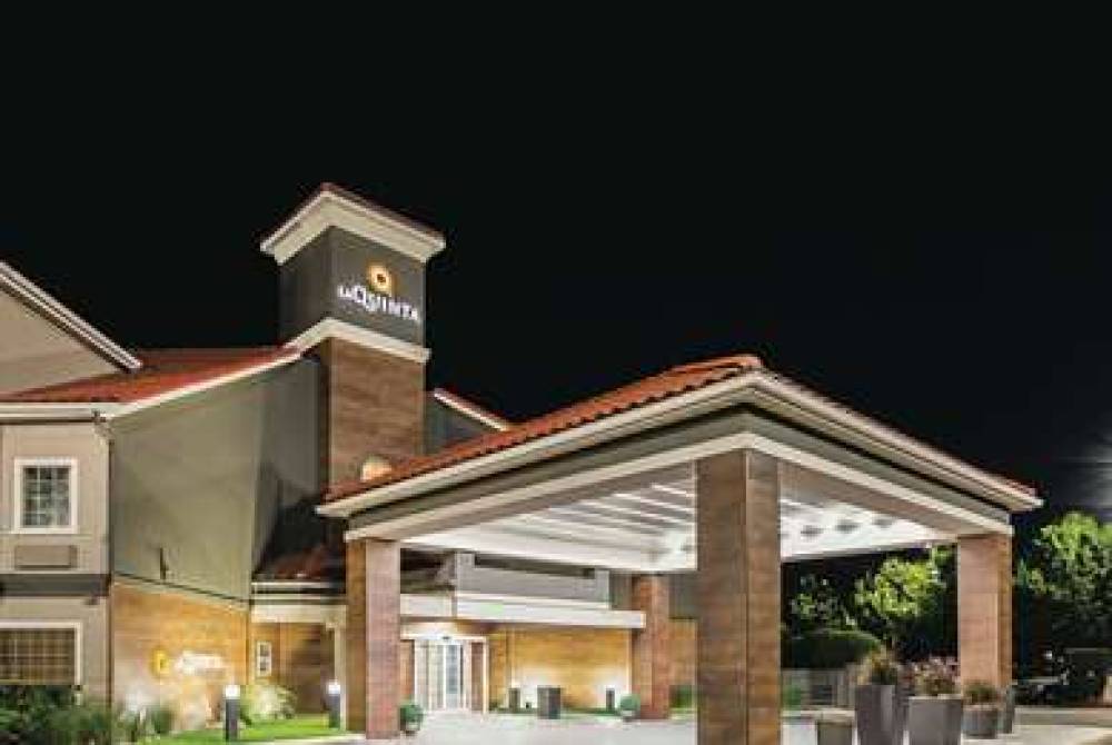 La Quinta Inn & Suites Fort Worth North 4