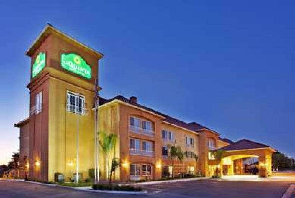 La Quinta Inn & Suites Fowler 2