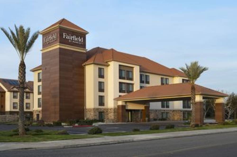 La Quinta Inn & Suites Fresno Riverpark 1