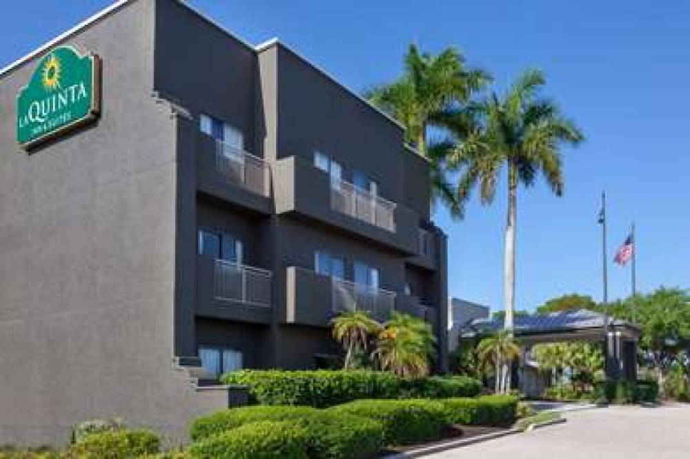 La Quinta Inn & Suites Ft. Myers - Sanibel Gateway 1