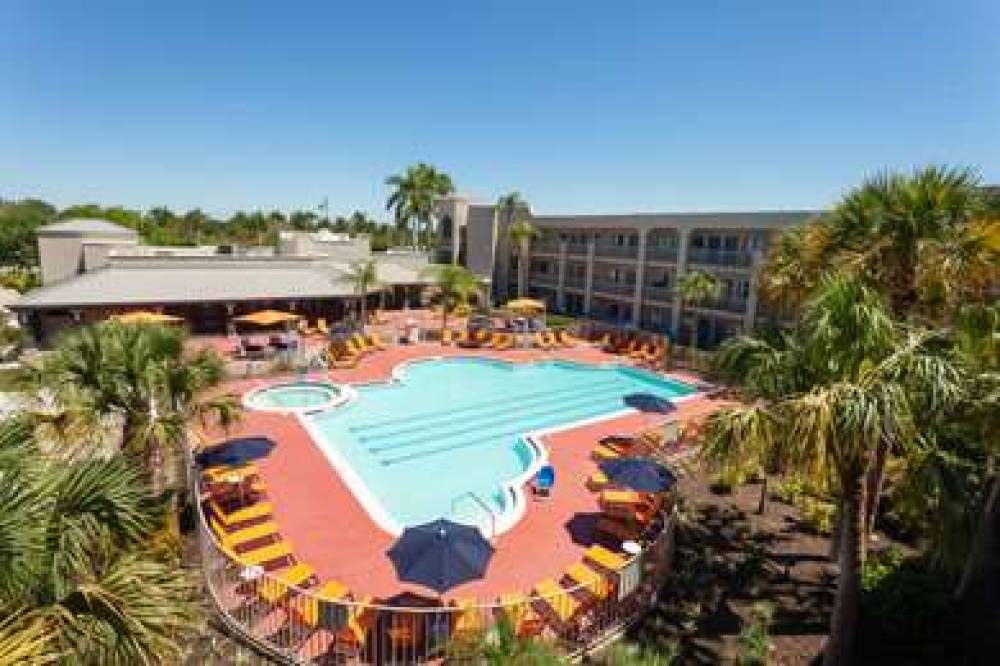 La Quinta Inn & Suites Ft. Myers - Sanibel Gateway 9