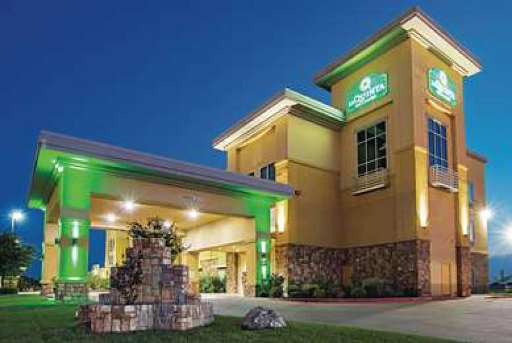 La Quinta Inn & Suites Ft. Worth - Forest Hill, TX 2