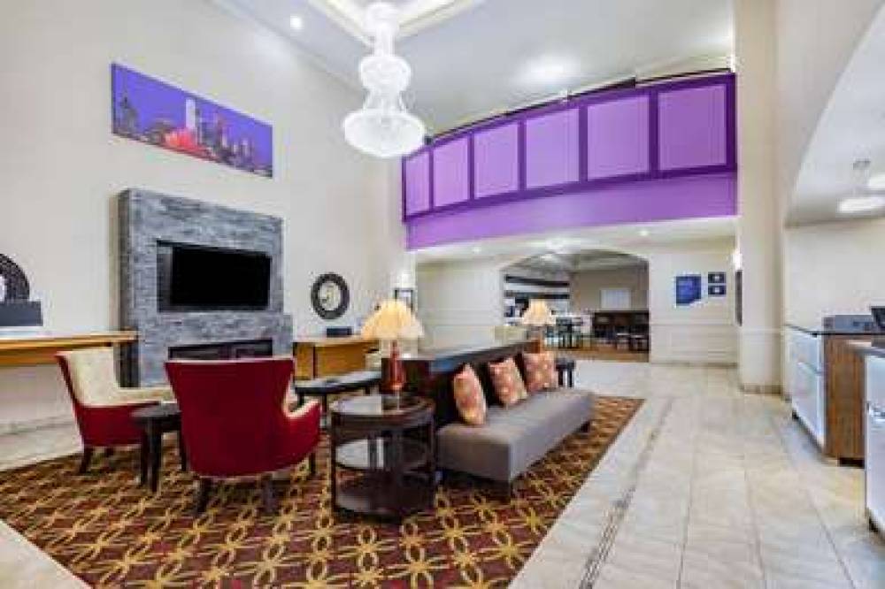 La Quinta Inn & Suites Garland Harbor Point 8