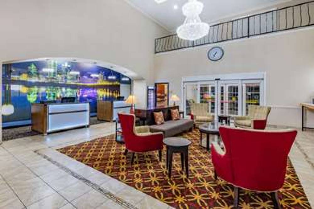 La Quinta Inn & Suites Garland Harbor Point 7