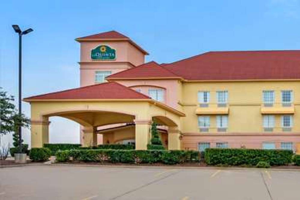 La Quinta Inn & Suites Glen Rose 4