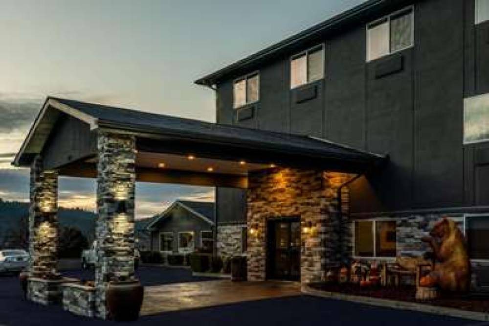 La Quinta Inn & Suites Grants Pass 2