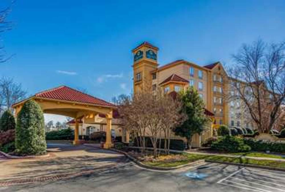 La Quinta Inn & Suites Greensboro 2