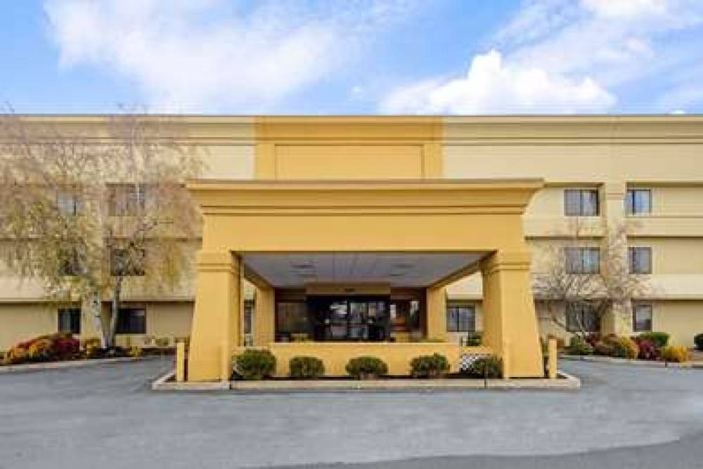 La Quinta Inn & Suites Harrisburg Airport Hershey 3