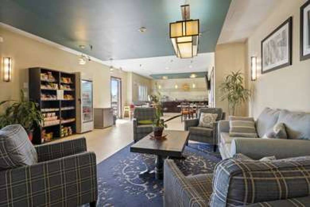 La Quinta Inn & Suites Henderson-Northeast Denver 8