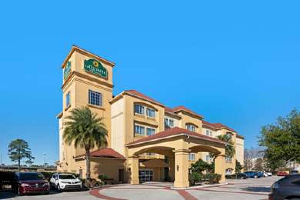 La Quinta Inn & Suites Houston Bush Intl Airport E 1