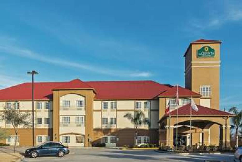 La Quinta Inn & Suites Houston Hobby Airport 2