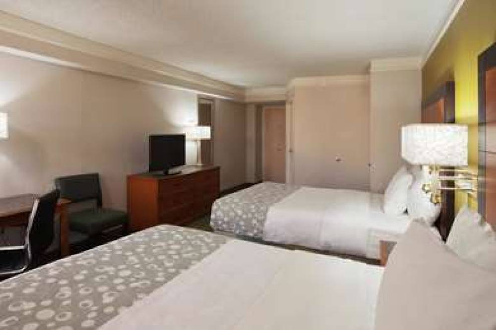 La Quinta Inn & Suites Houston Stafford Sugarland 10