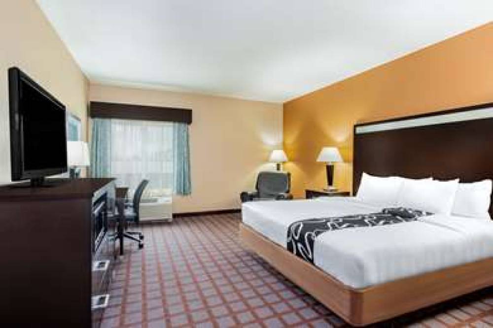 La Quinta Inn & Suites Indianapolis AP Plainfield 8