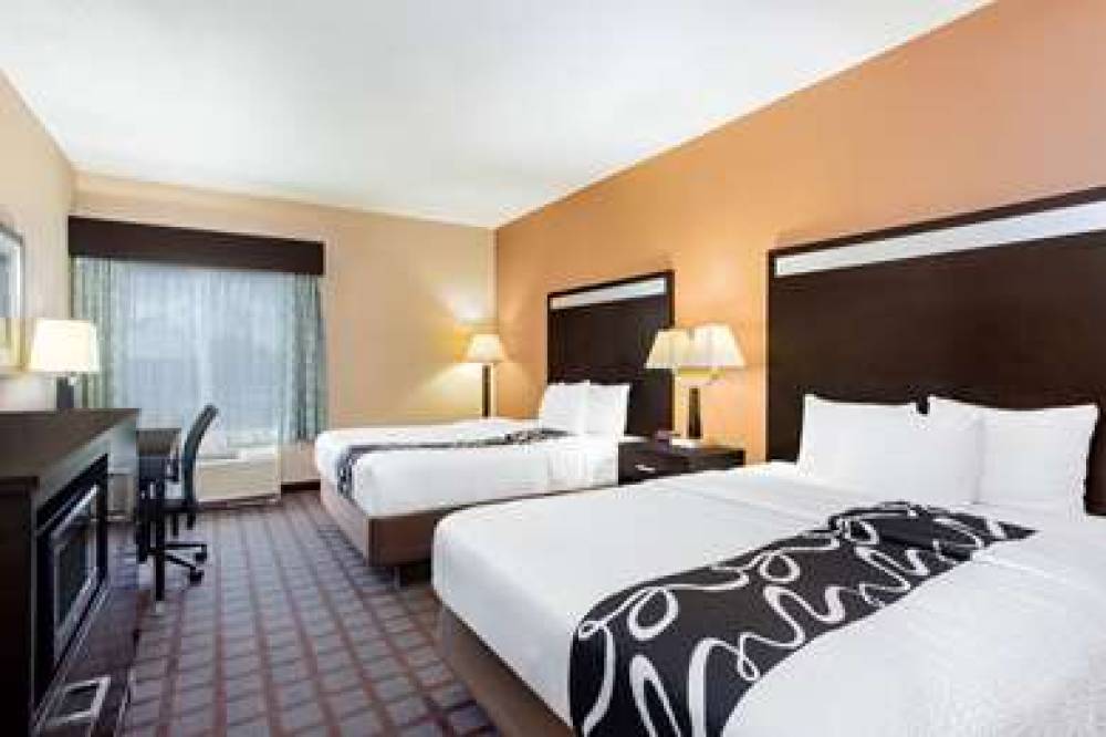 La Quinta Inn & Suites Indianapolis AP Plainfield 9