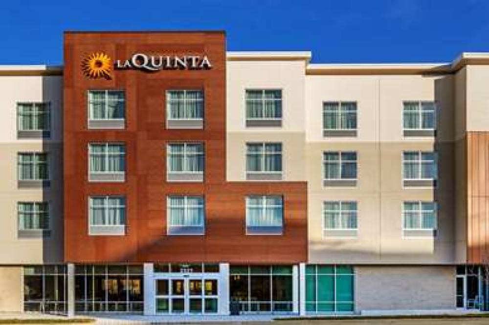La Quinta Inn & Suites Kansas City