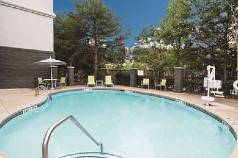 La Quinta Inn & Suites Kennesaw 9