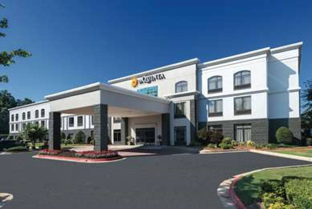 La Quinta Inn & Suites Kennesaw 1