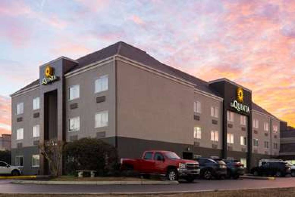 La Quinta Inn & Suites Knoxville Airport 1