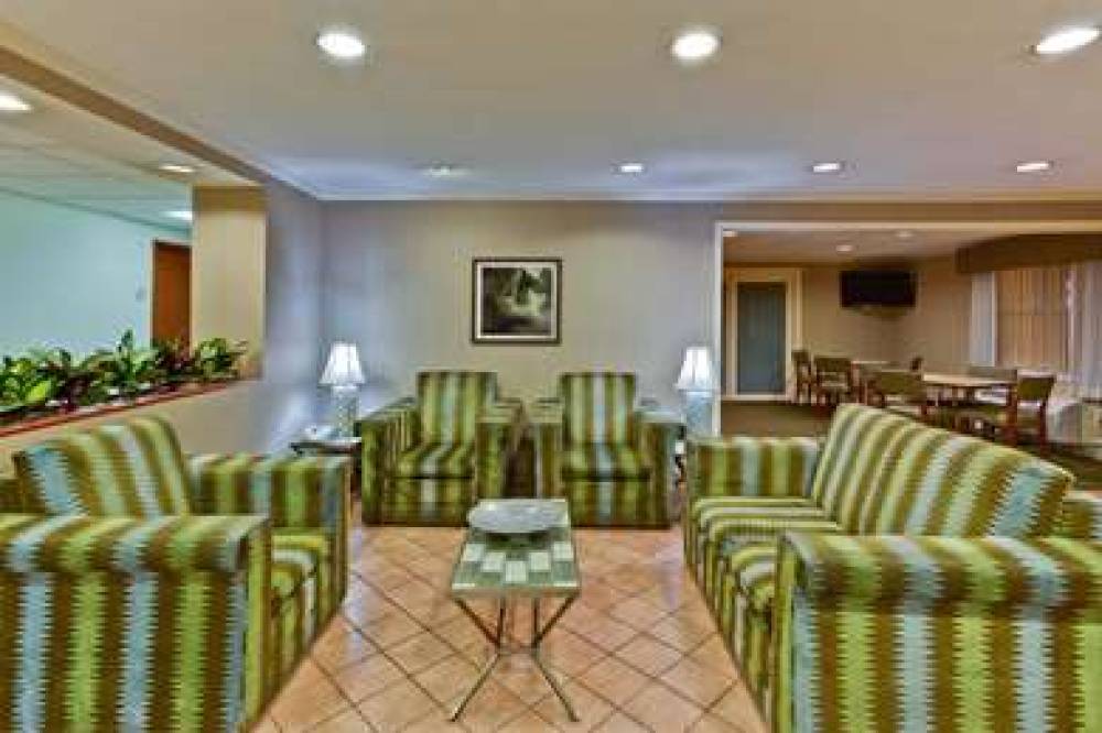 La Quinta Inn & Suites Lakeland East 6