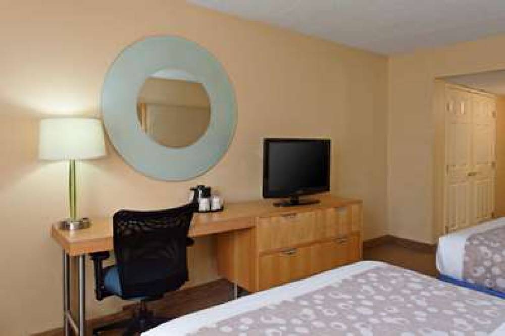 La Quinta Inn & Suites LAX 8