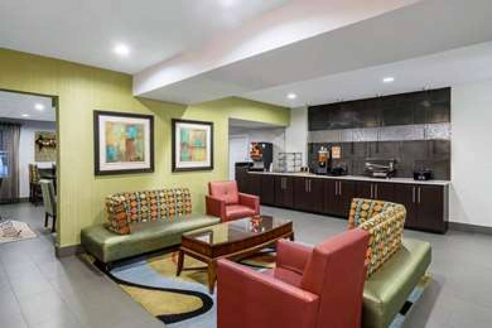 La Quinta Inn & Suites Lebanon 6