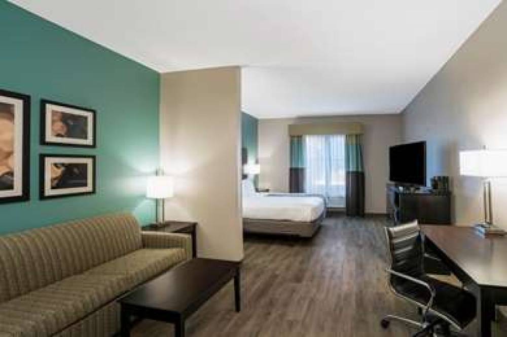 La Quinta Inn & Suites Lebanon 8