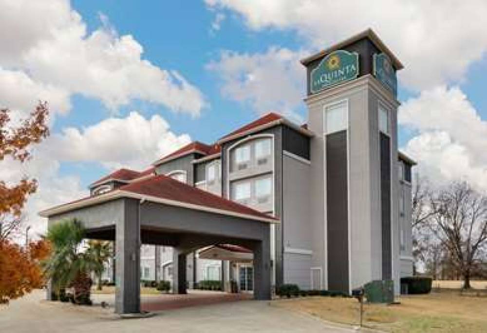 La Quinta Inn & Suites Lindale 2