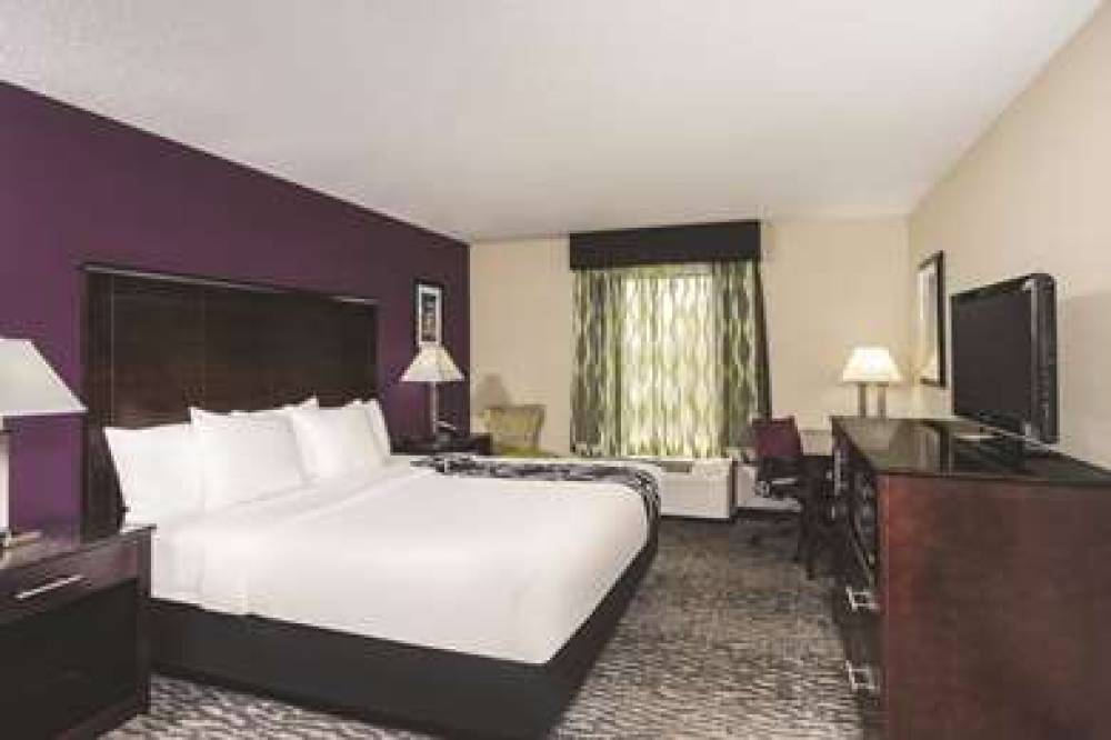 La Quinta Inn & Suites Louisville 10